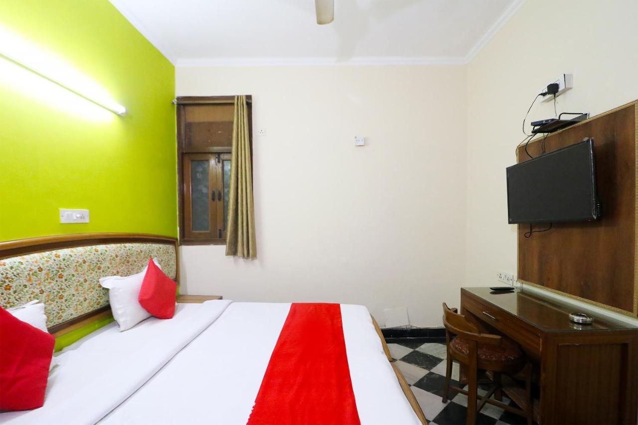 Hotel Westend Holiday Home 5 Mint From Nizamuddin Railway Station New Delhi Exterior photo