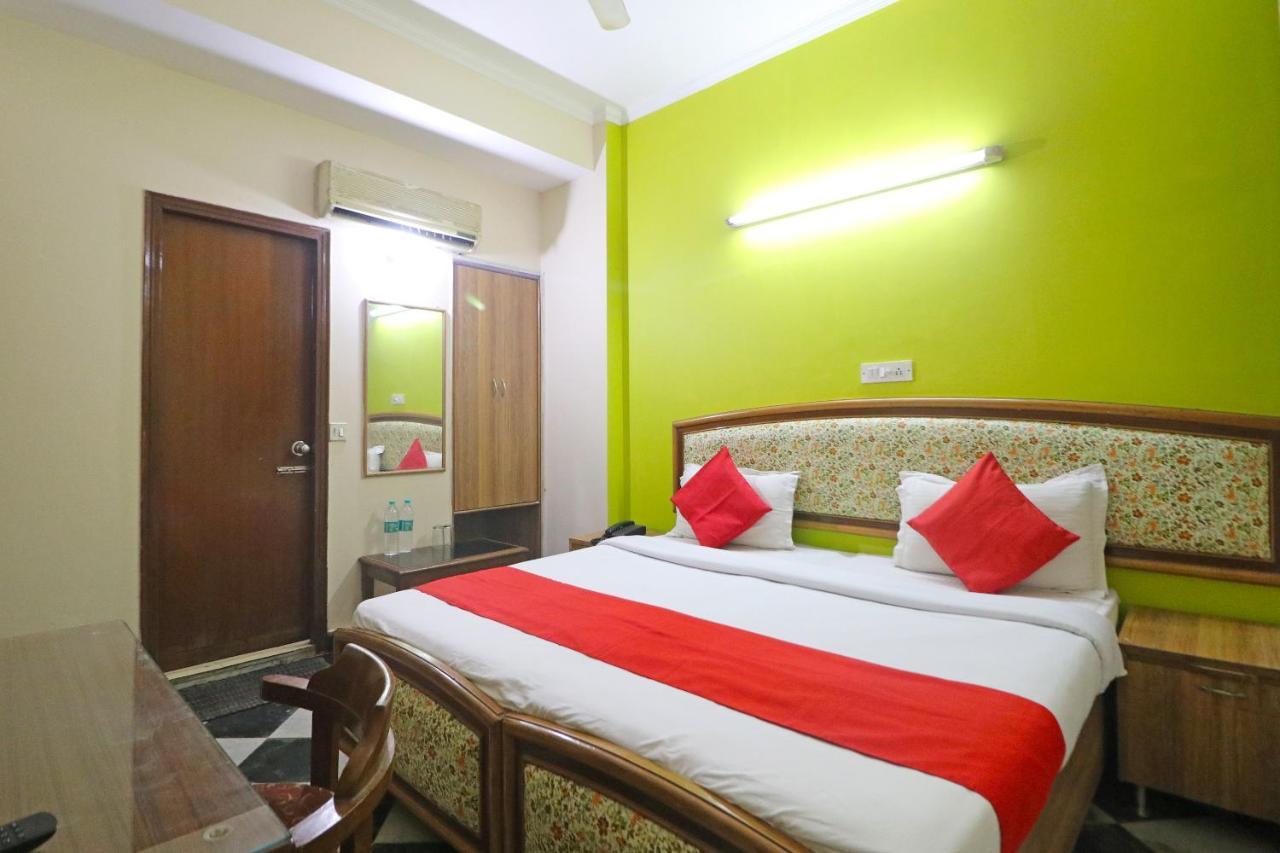 Hotel Westend Holiday Home 5 Mint From Nizamuddin Railway Station New Delhi Exterior photo